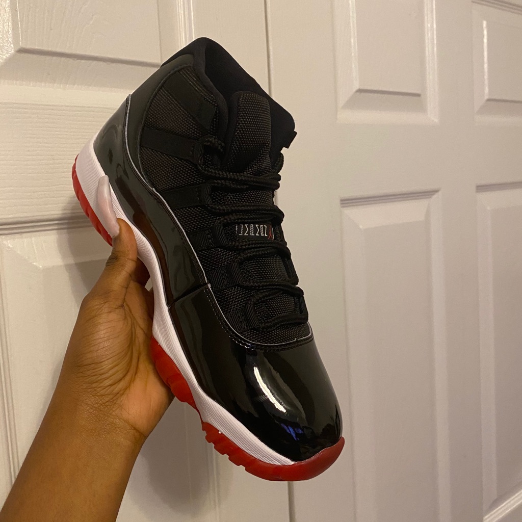 Air Jordan 11’s Retro Bred (2019) Size 7